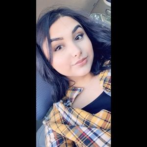 Meet your Posher, Caroline